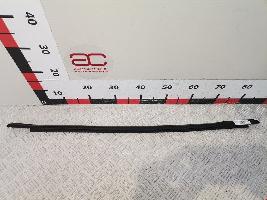 Накладка декоративная (молдинг) стекла двери задней левой Hyundai Tucson 1 (2004-2010)