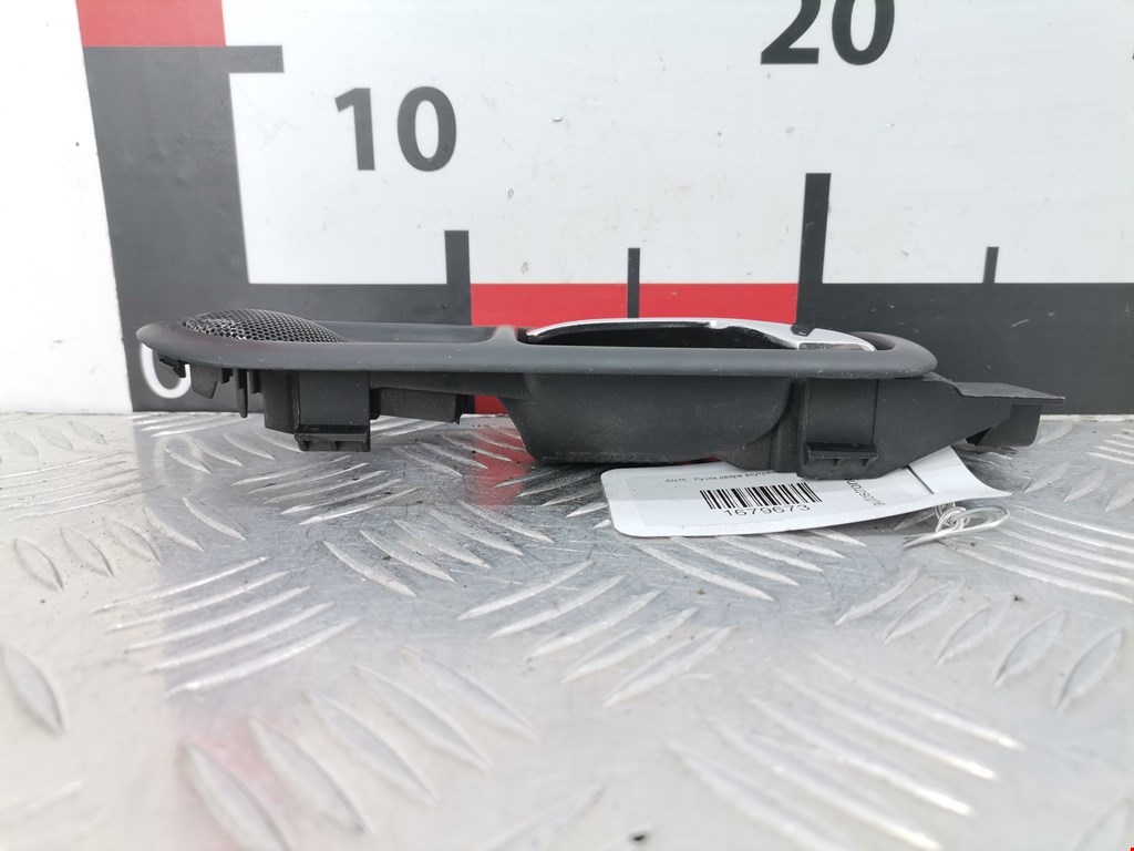 Ручка дверная задняя внутренняя левая VOLKSWAGEN Passat B5 1997-2005