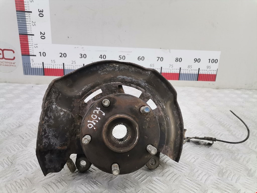 Ступица передняя правая TOYOTA RAV 4 XA30 2006-2012