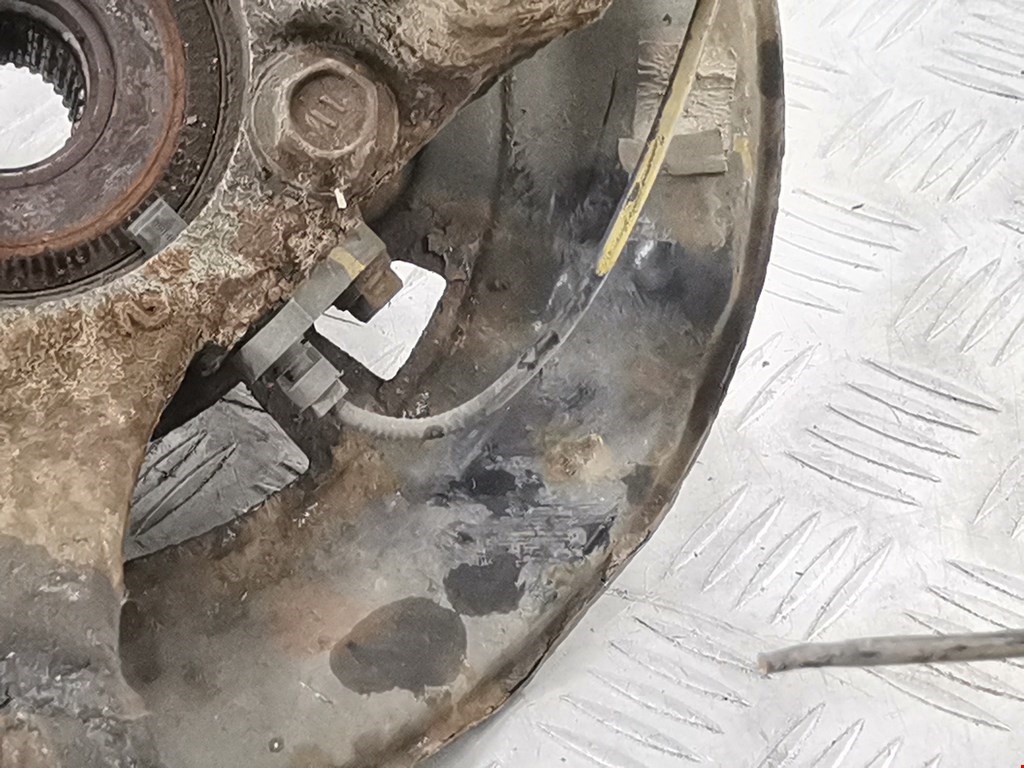 Ступица передняя правая TOYOTA RAV 4 XA30 2006-2012