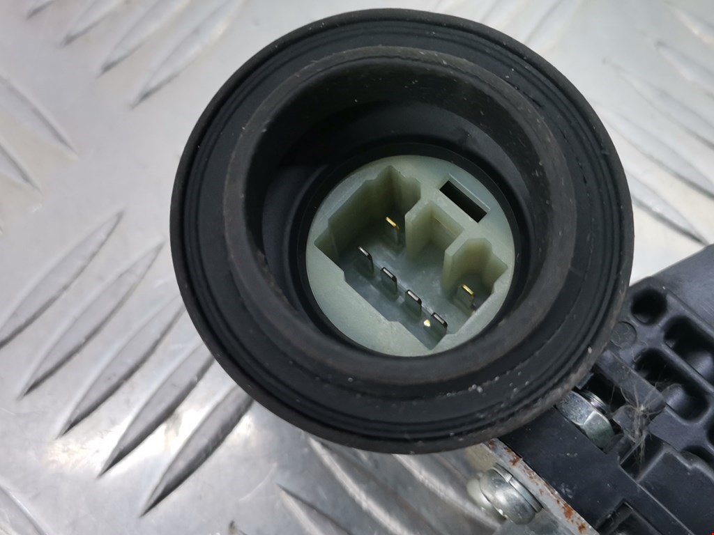 Стеклоподъемник задний правый TOYOTA RAV 4 XA30 2006-2012