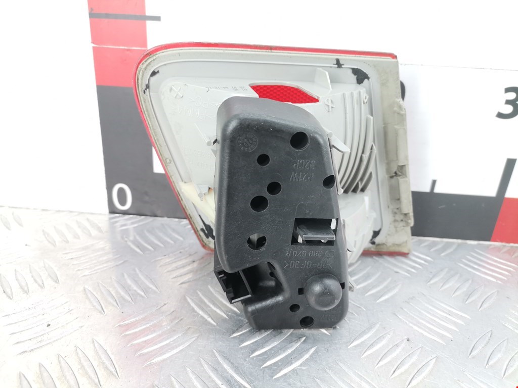 Фонарь задний внутренний правый BMW 3er E46 1998-2006