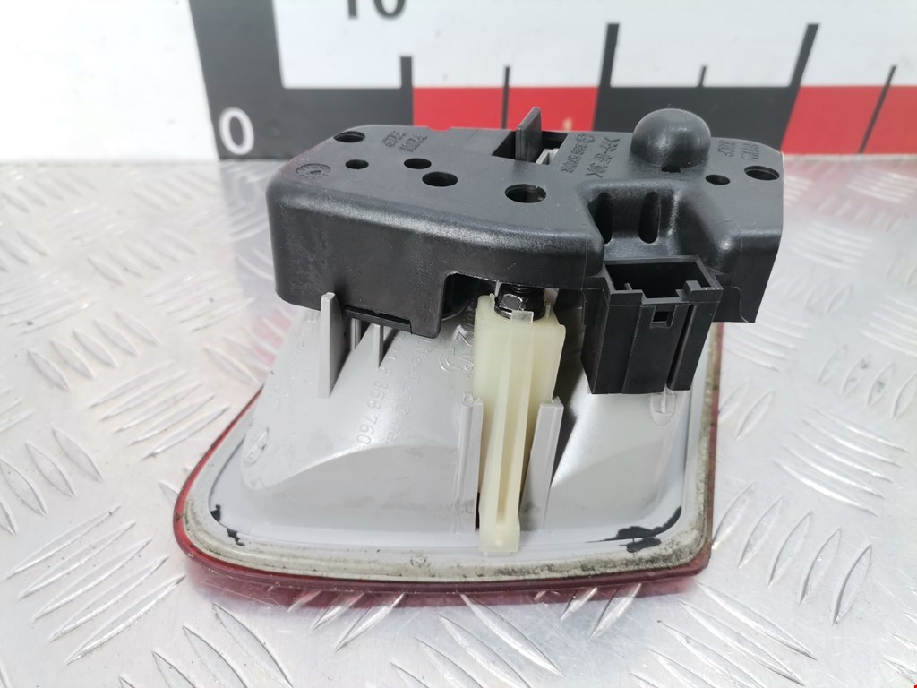 Фонарь задний внутренний правый BMW 3er E46 1998-2006