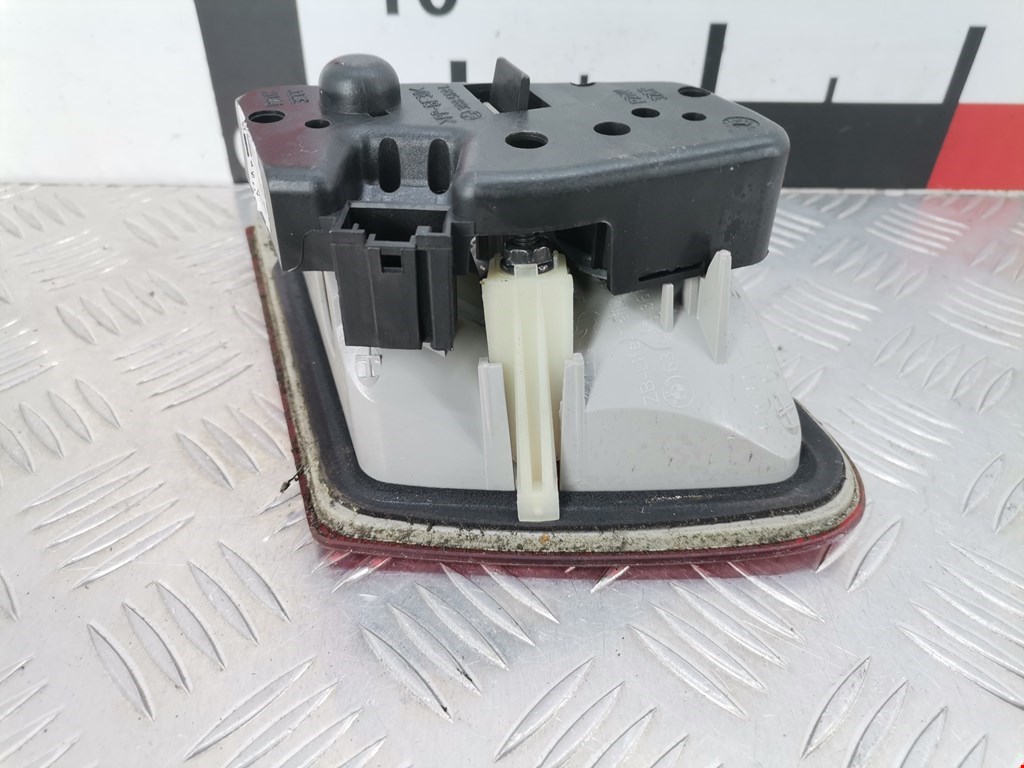 Фонарь задний внутренний левый BMW 3er E46 1998-2006