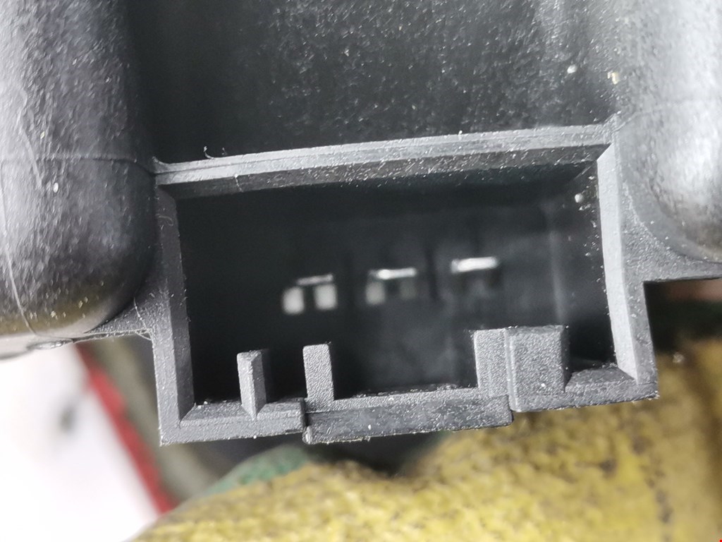 Фонарь задний внутренний левый BMW 3er E46 1998-2006