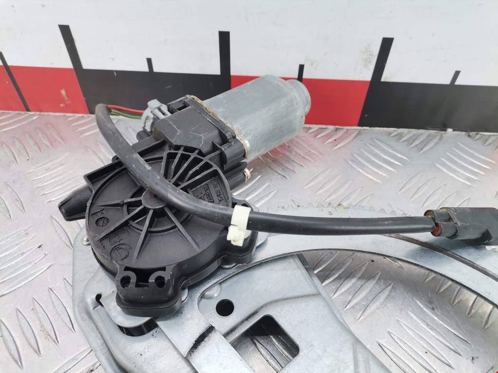 Стеклоподъемник передний правый RENAULT Trafic II 2001-2014