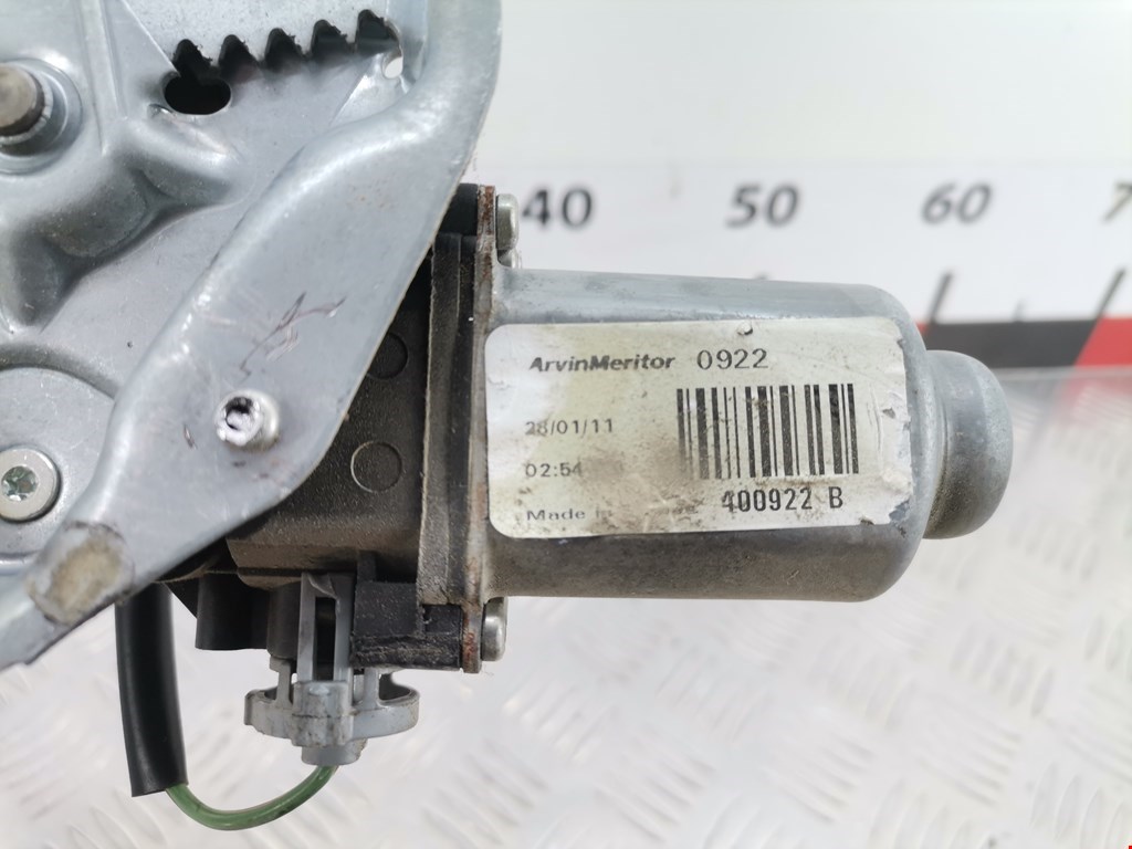 Стеклоподъемник передний правый RENAULT Trafic II 2001-2014