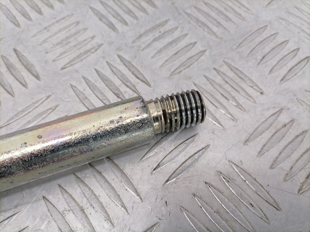 Крюк буксировочный VOLKSWAGEN Fox 2005-2011