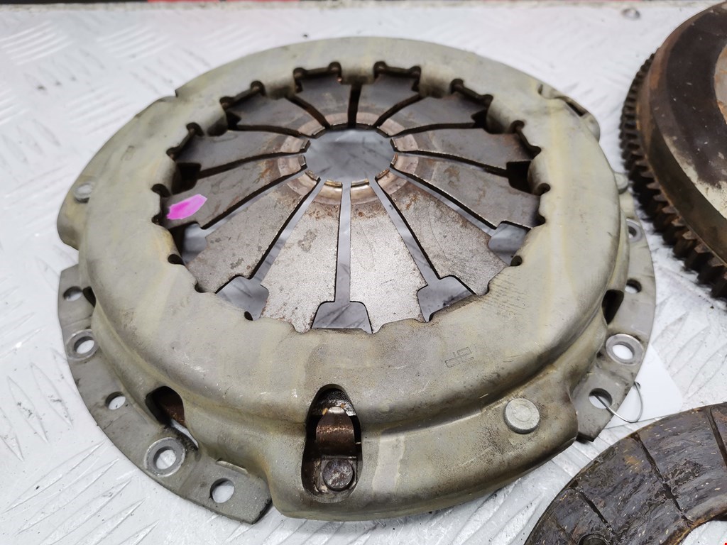 Маховик (демпфер сцепления) FIAT Brava 1995-2001