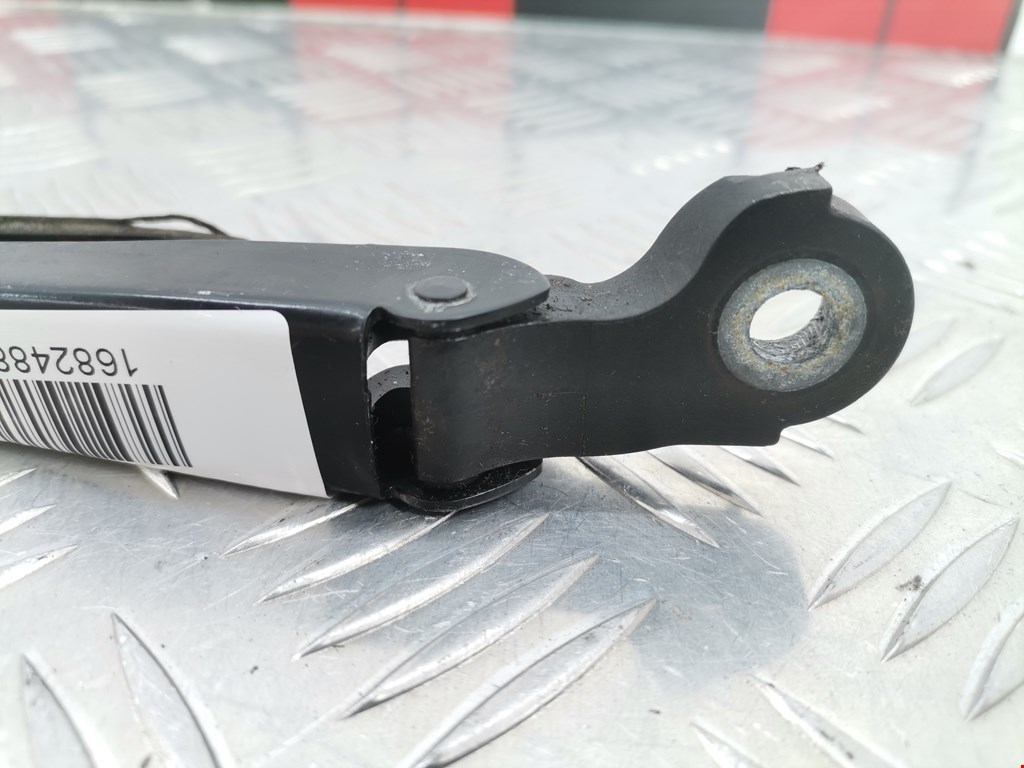 Поводок дворника задний (заднего) AUDI A4 B5 1995-2001