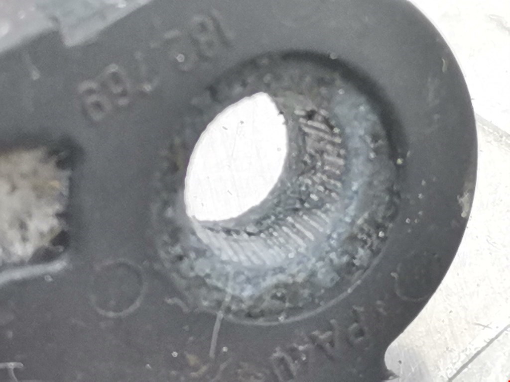 Поводок дворника задний (заднего) AUDI A4 B5 1995-2001