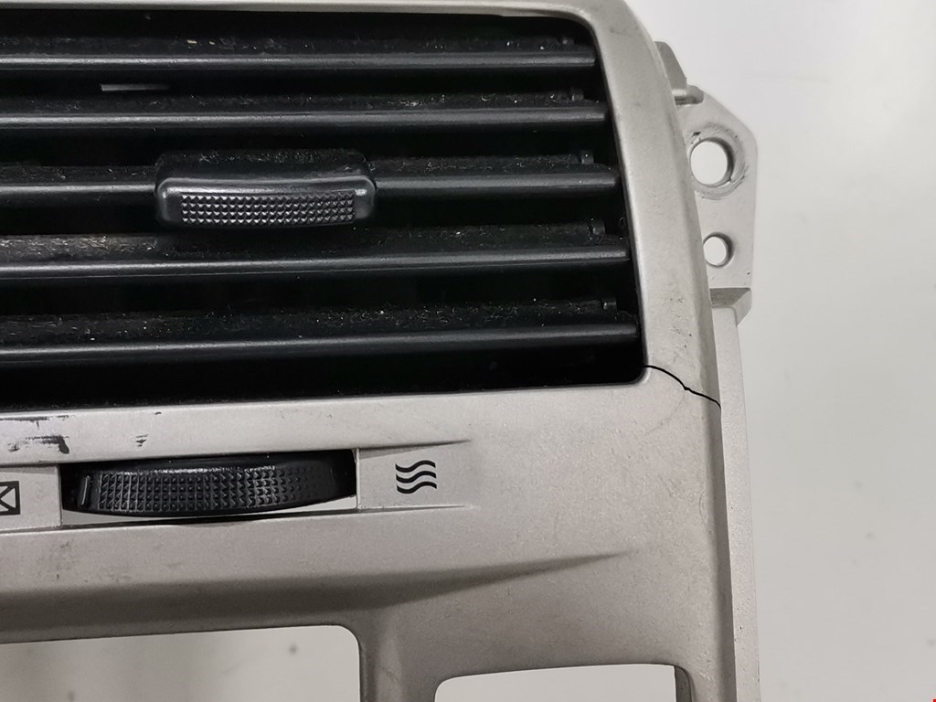 Дефлектор воздушный KIA Carnival I 1999-2005