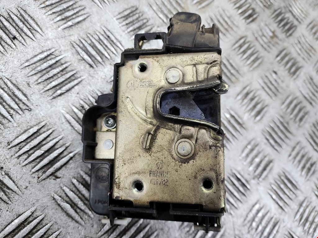 Замок двери передней левой VOLKSWAGEN Golf III 1991-1997