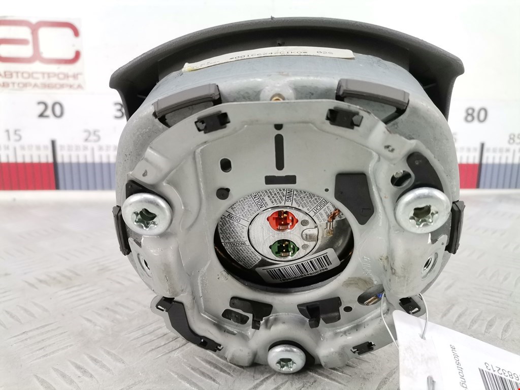 Подушка безопасности в рулевое колесо AUDI A4 B7 2004-2007