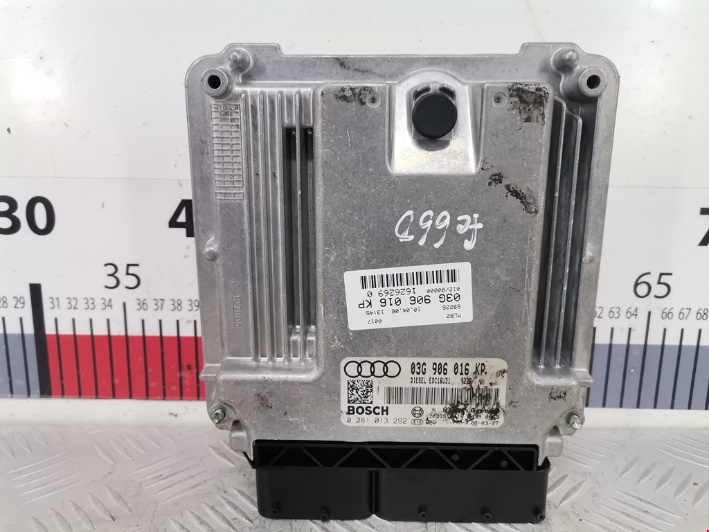 Блок управления двигателя (ЭБУ) AUDI A4 B7 2004-2007