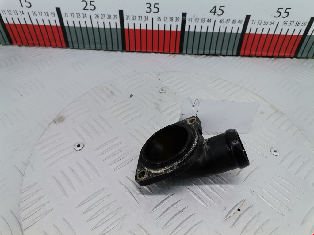 Корпус термостата VOLKSWAGEN Passat B3 1988-1993