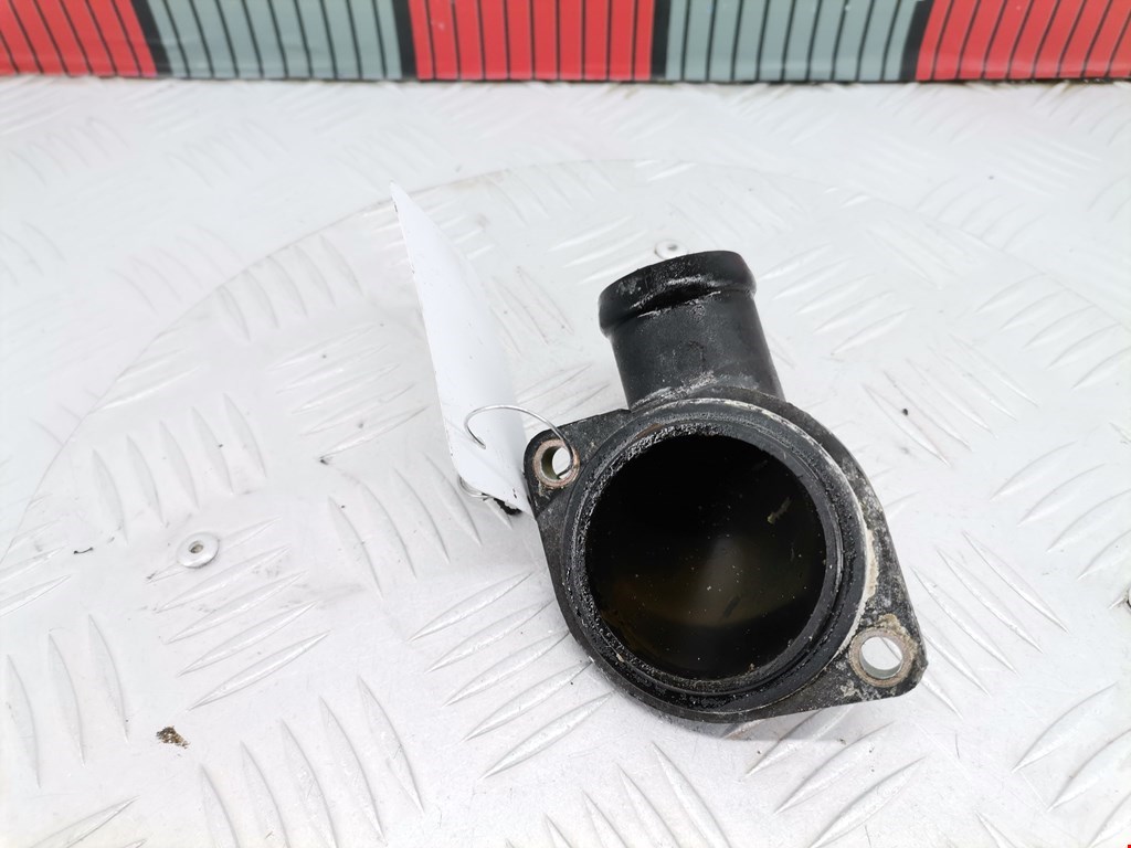 Корпус термостата VOLKSWAGEN Passat B3 1988-1993