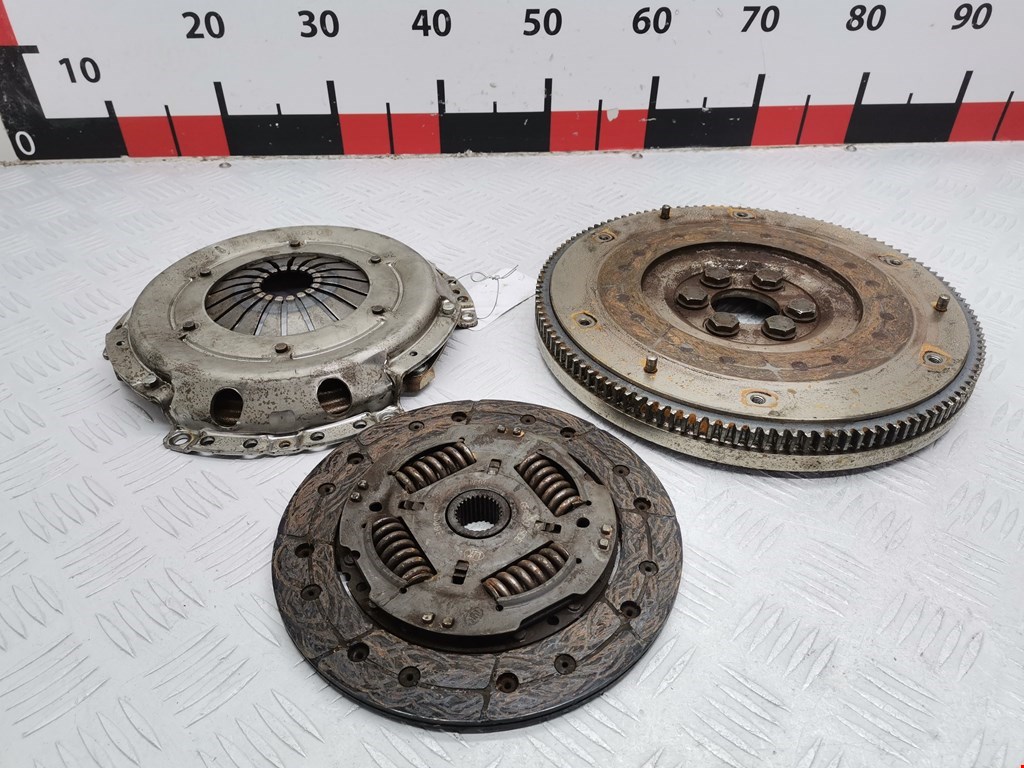 Маховик (демпфер сцепления) VOLKSWAGEN Fox 2005-2011