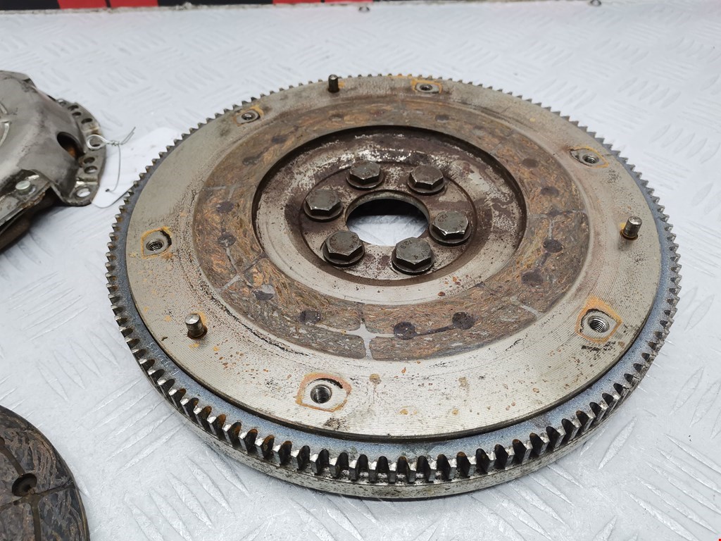 Маховик (демпфер сцепления) VOLKSWAGEN Fox 2005-2011