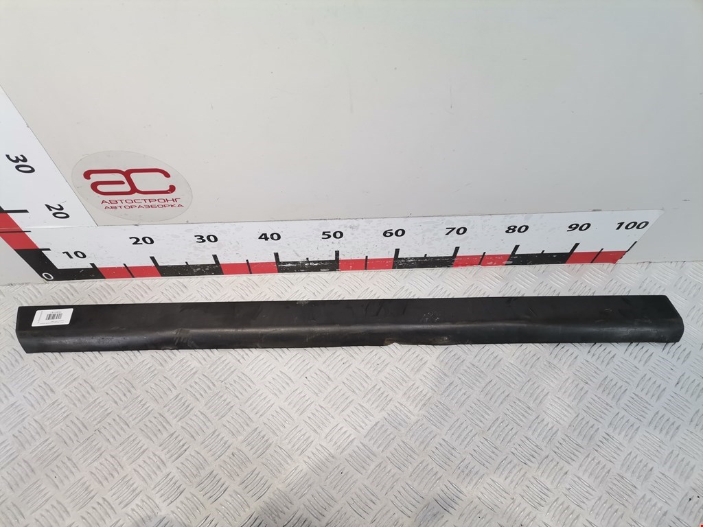 Накладка (молдинг) двери передней левой Volkswagen Passat 5 (1996-2000)