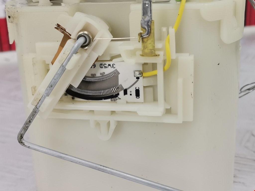 Насос топливный (электрический) FORD Fiesta 2008-2012