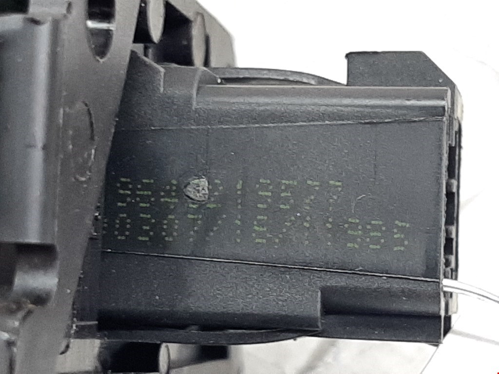 Кнопка аварийной сигнализации (аварийки) PEUGEOT 307 2001-2008