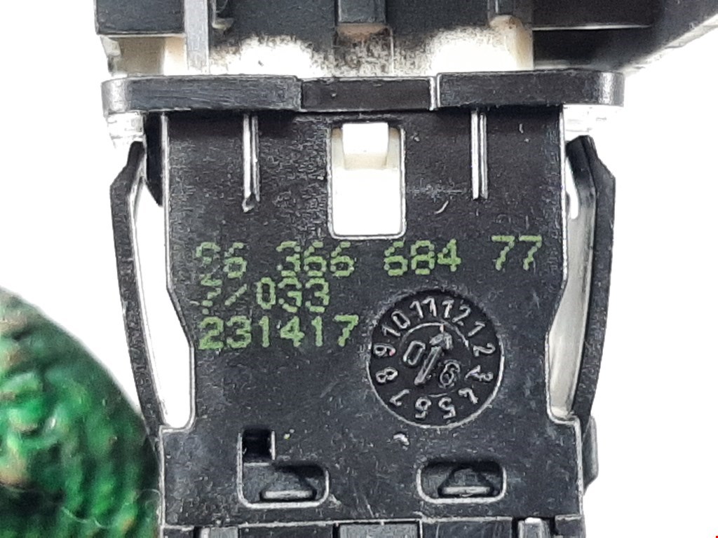 Кнопка центрального замка PEUGEOT 307 2001-2008