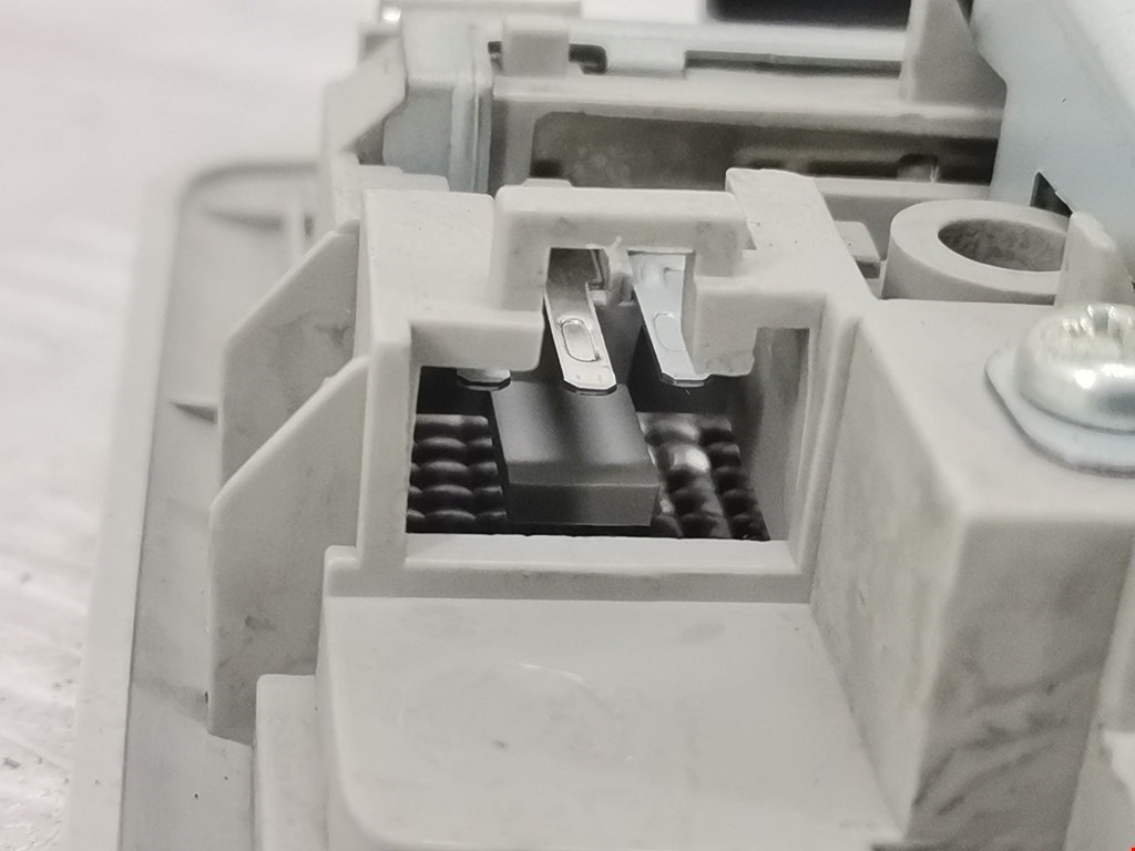 Плафон салонный (салона фонарь) SUZUKI Grand Vitara 2005-2015