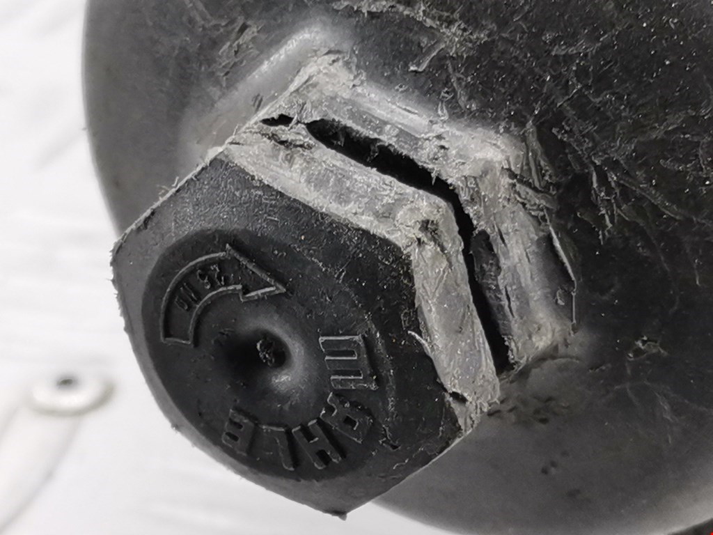 Корпус масляного фильтра FORD C-MAX 2003-2010