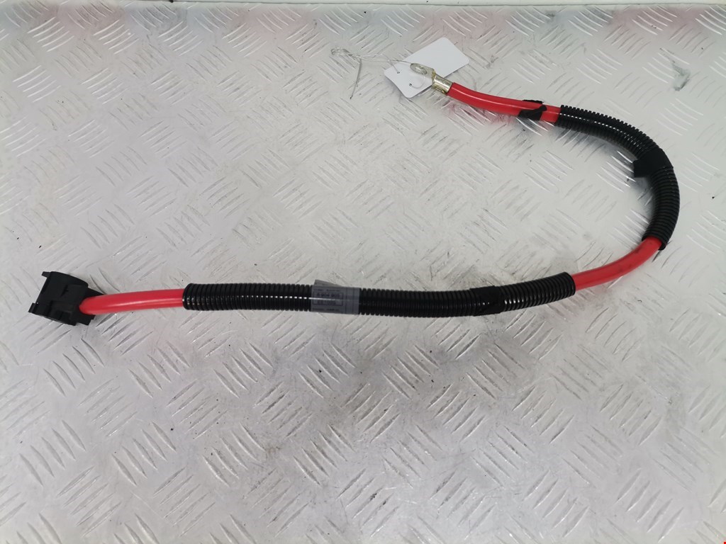Провод аккумулятора плюсовой BMW 7-Series (E65/E66) (2001-2008)