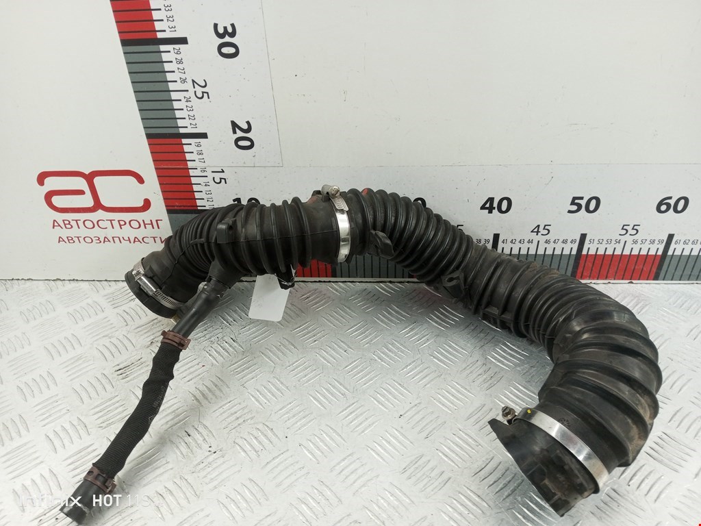 Патрубок воздушного фильтра NISSAN Primastar 2001-2014