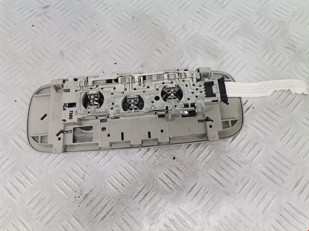 Плафон салонный (салона фонарь) VOLKSWAGEN Golf V 2003-2009