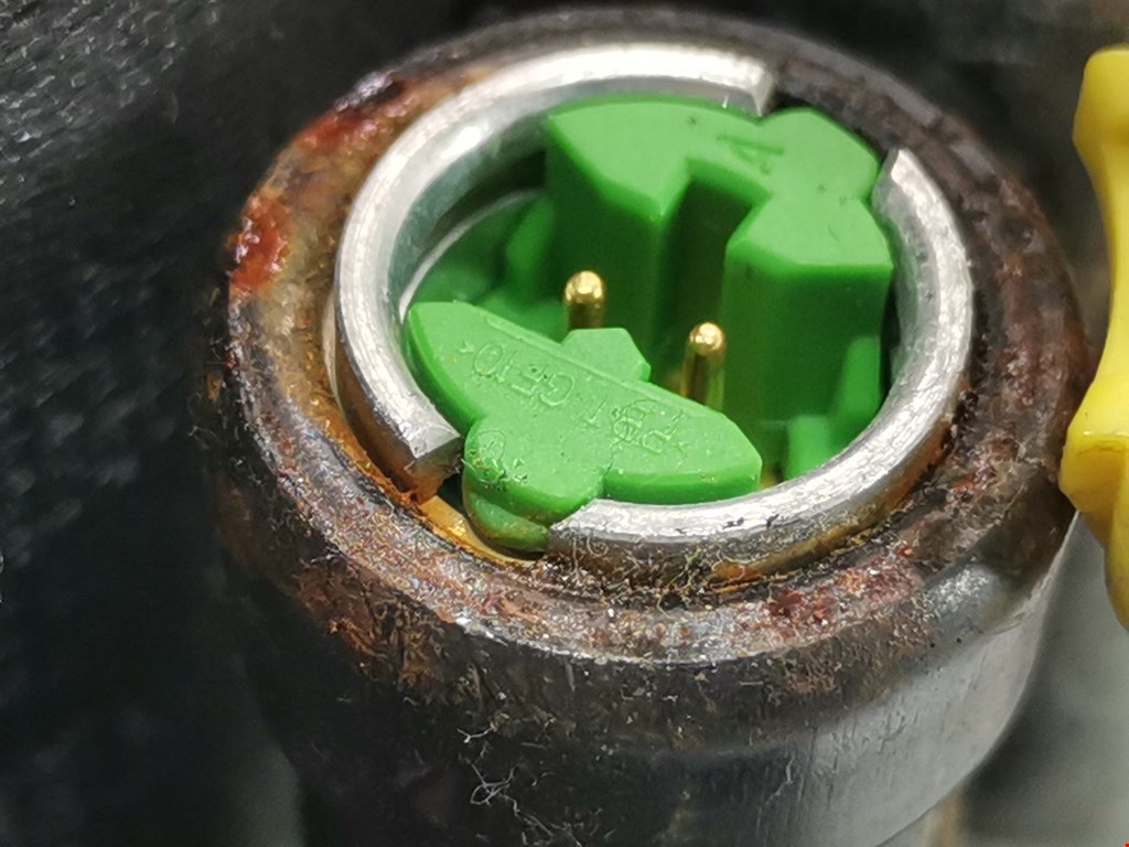 Ремень безопасности передний правый VOLKSWAGEN Phaeton 2002-2016