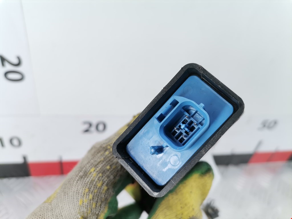 Замок двери передней левой MITSUBISHI Carisma 1995-1999