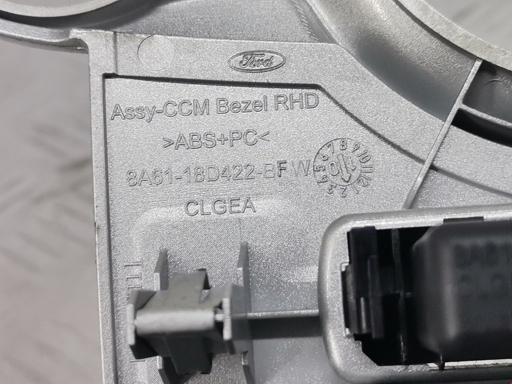 Накладка декоративная FORD Fiesta 2008-2012