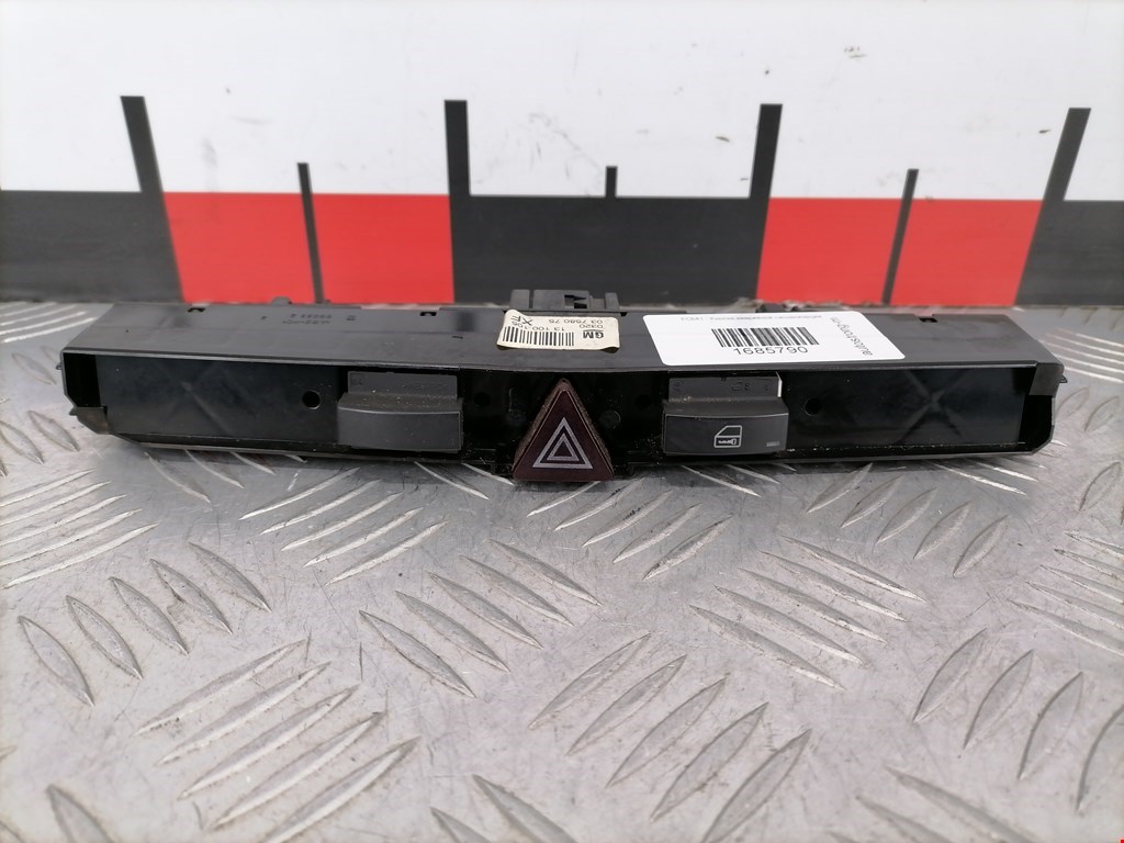 Кнопка аварийной сигнализации (аварийки) OPEL Zafira B 2005-2012