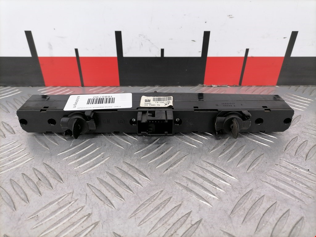 Кнопка аварийной сигнализации (аварийки) OPEL Zafira B 2005-2012