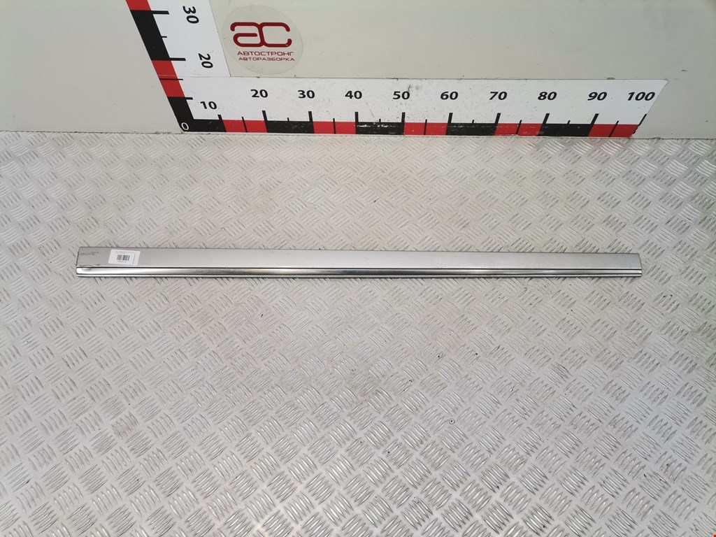 Накладка декоративная (молдинг) двери передней левой Mercedes E-Class (W211) (2002-2009)