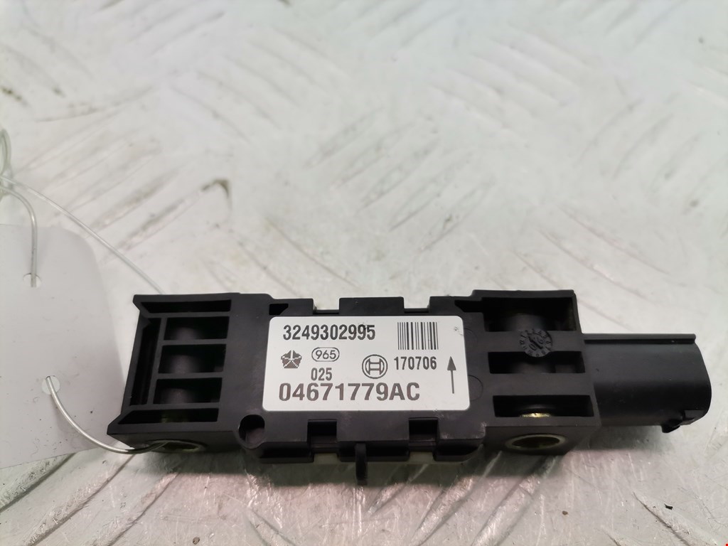 Датчик AIR BAG (подушек безопасности) JEEP Commander 2005-2010