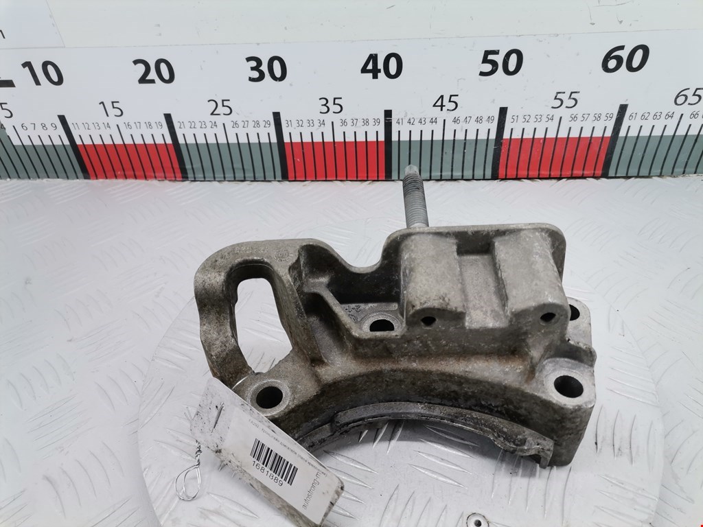 Кронштейн (крепление лапа) двигателя Ford C-MAX 1 (2003-2010)