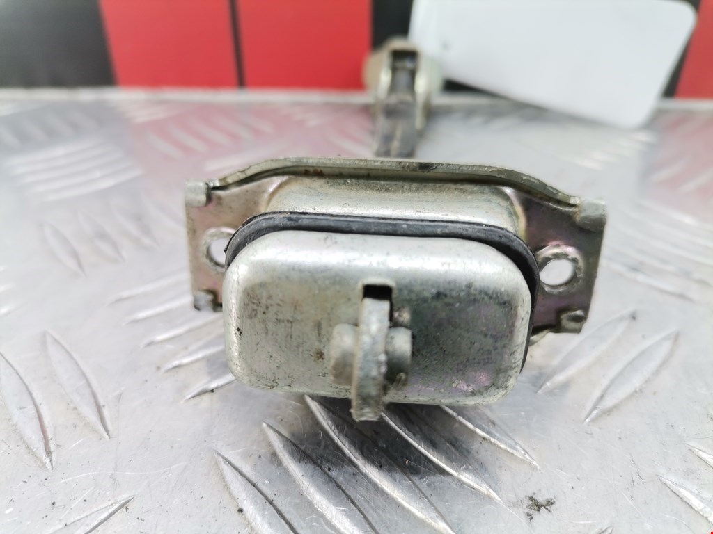 Ограничитель открывания двери MITSUBISHI L200 KB 2006-2015