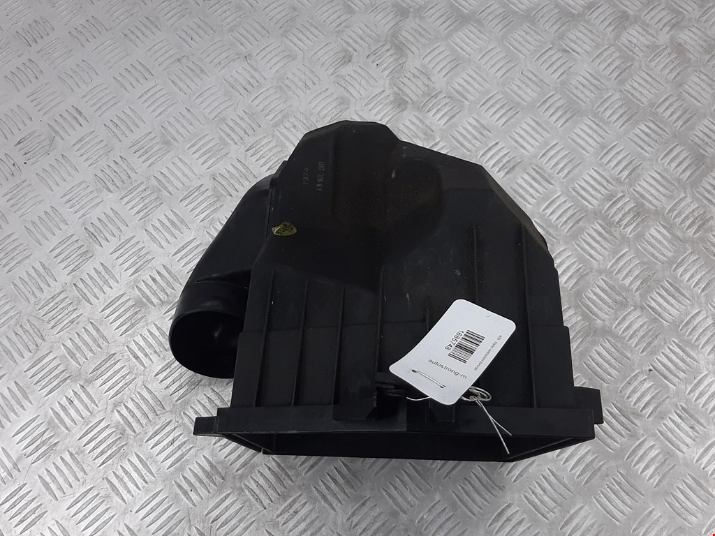 Корпус воздушного фильтра VOLKSWAGEN Phaeton 2002-2016