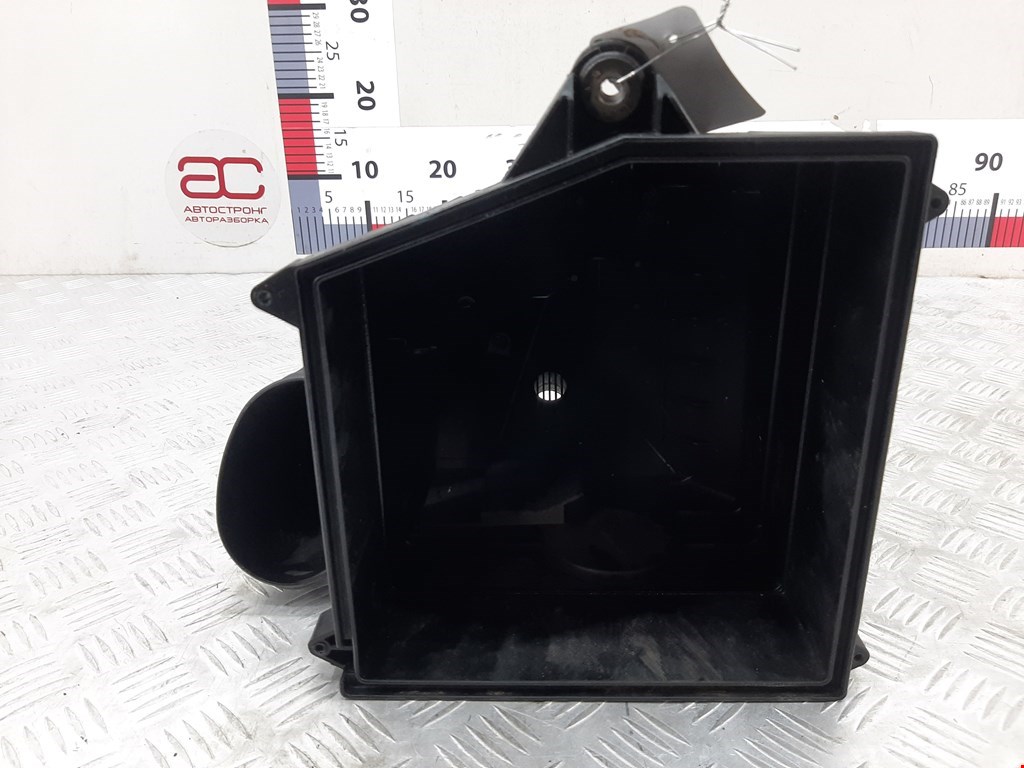 Корпус воздушного фильтра VOLKSWAGEN Phaeton 2002-2016