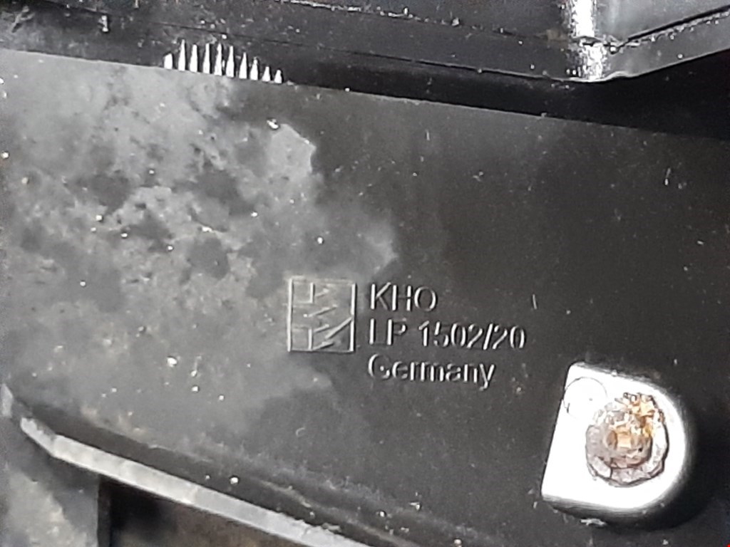 Корпус воздушного фильтра VOLKSWAGEN Phaeton 2002-2016