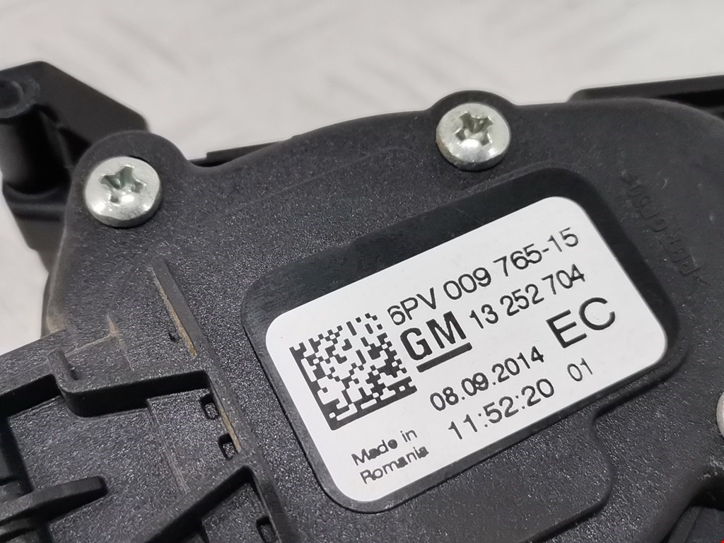 Педаль газа OPEL Astra J 2009-2017