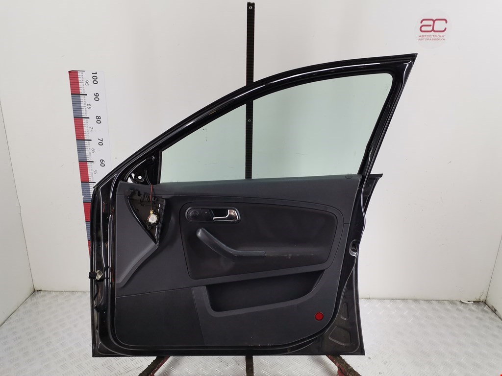 Дверь передняя правая SEAT Ibiza 2002-2008