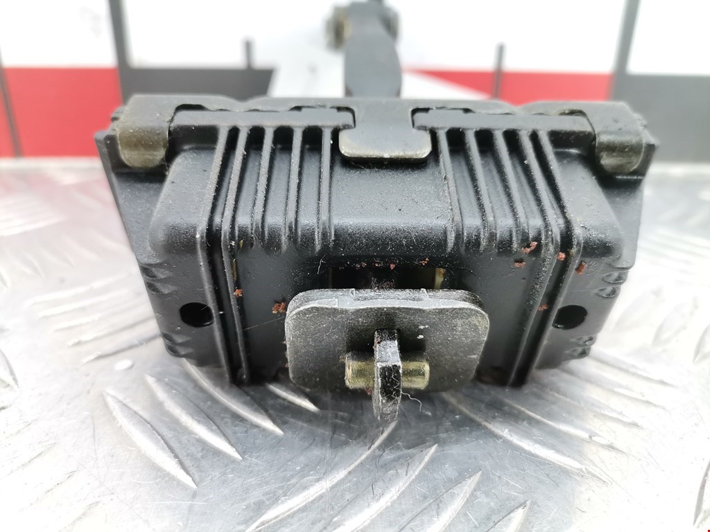 Ограничитель открывания двери BMW X5 E53 1999-2006