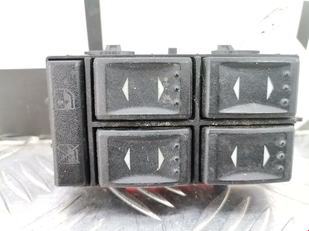 Блок управления стеклоподъемниками FORD Mondeo III 2000-2007