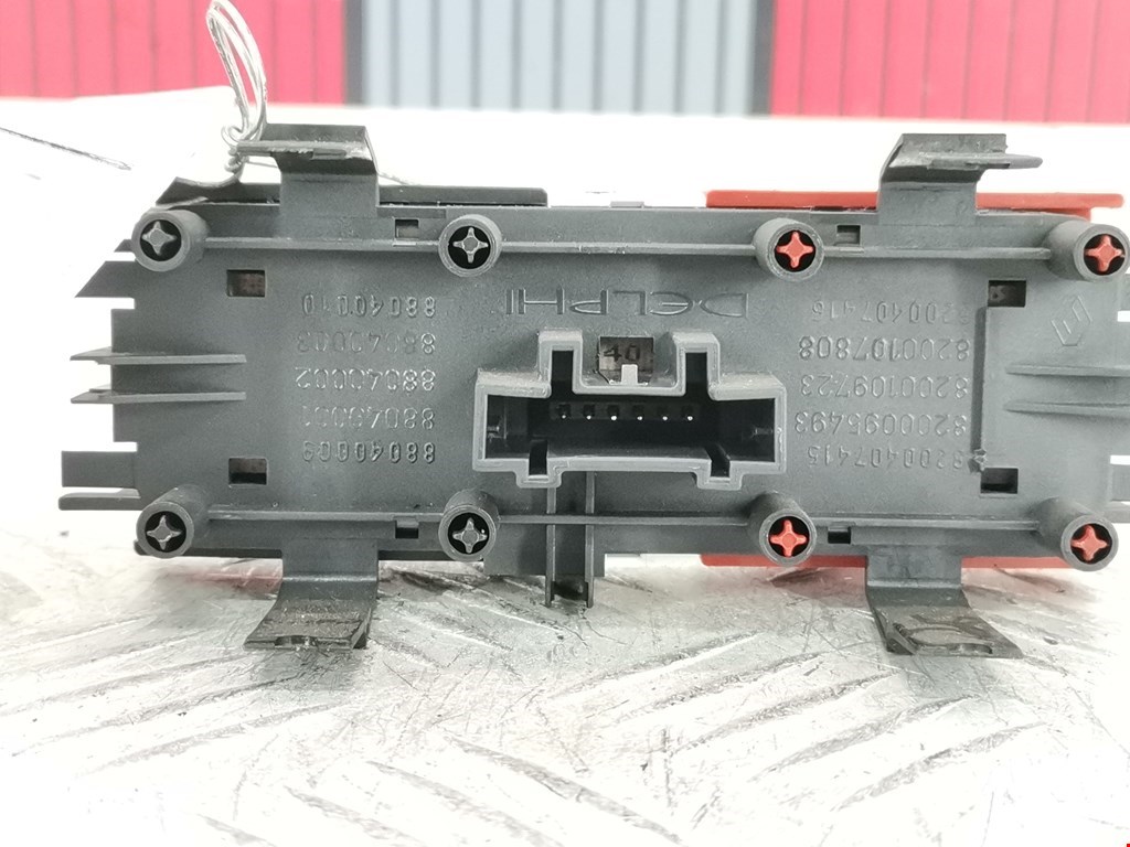 Кнопка аварийной сигнализации (аварийки) RENAULT Megane II 2002-2009