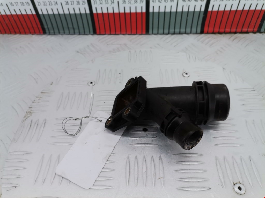 Тройник системы охлаждения BMW 3er E46 1998-2006